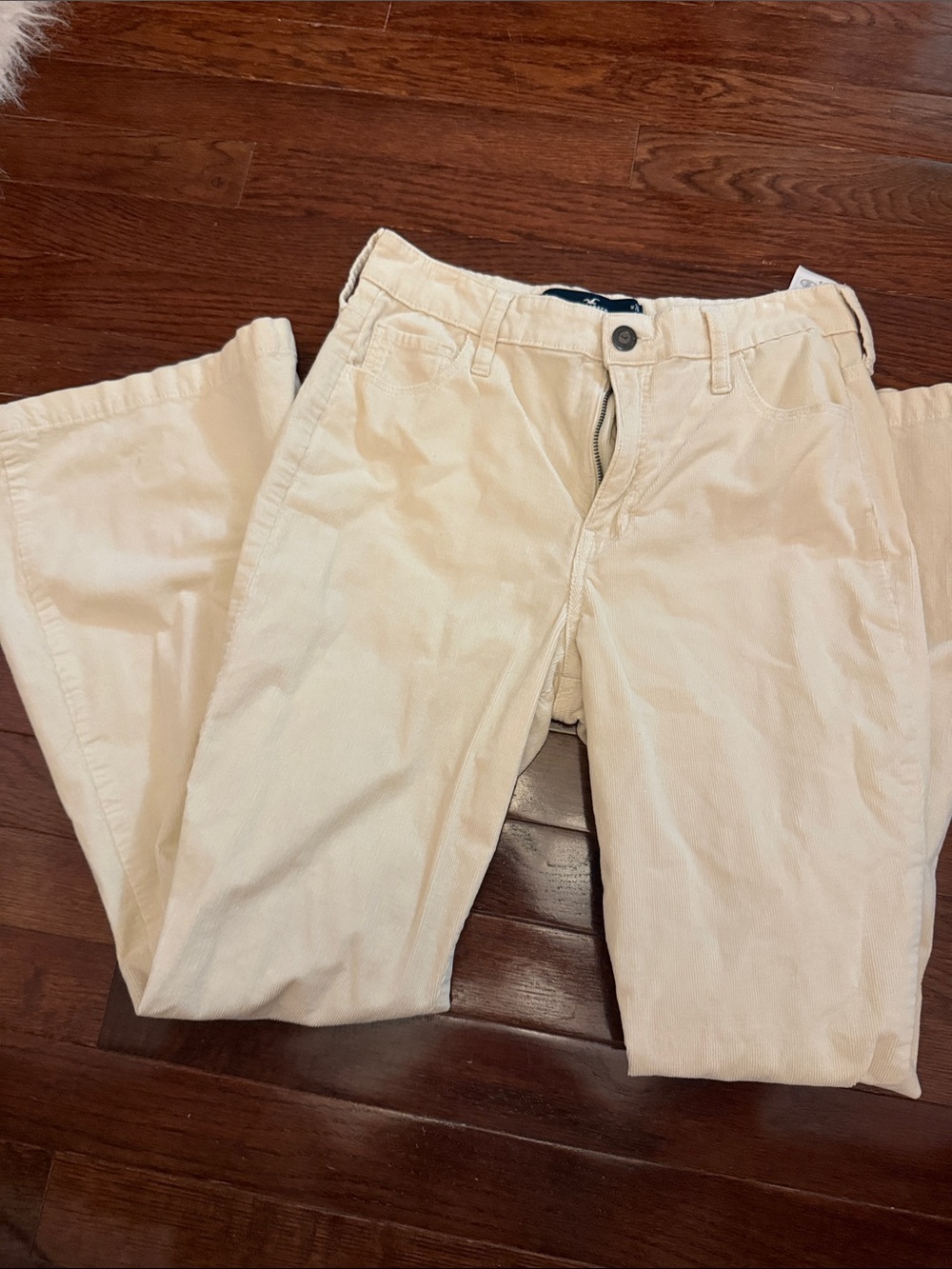 Hollister Men's Cream Corduroy Chinos